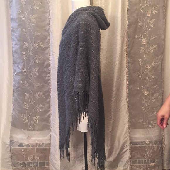 COPY - Nanette Lepore Poncho - Picture 3 of 4